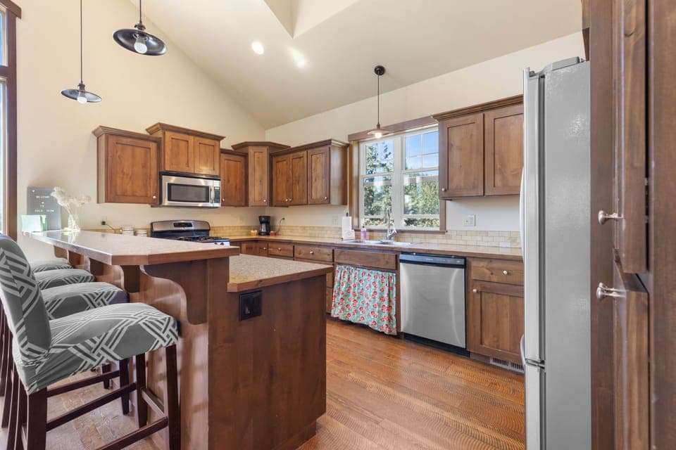Kitchen- Fully stocked 