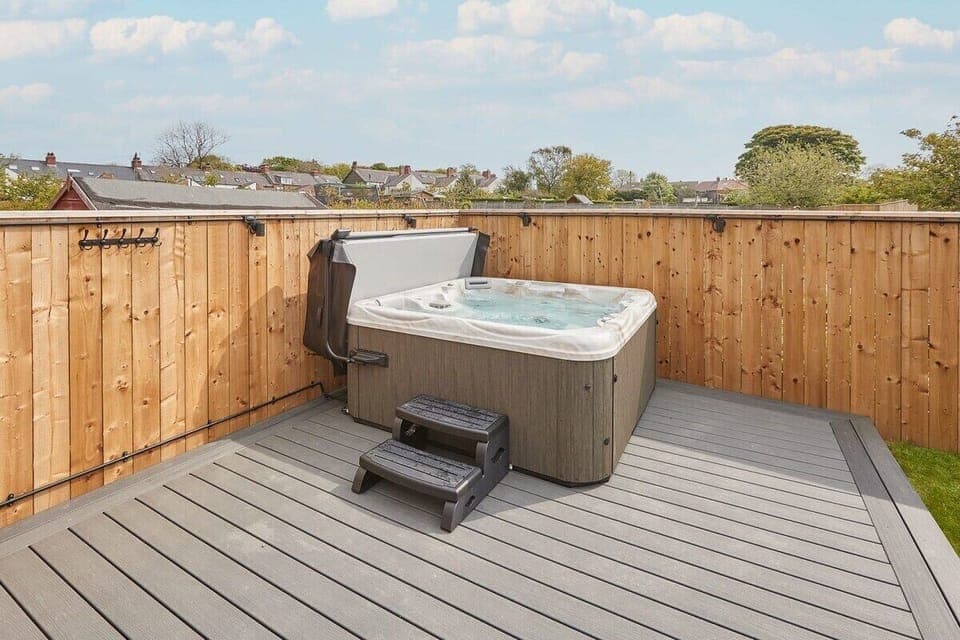 Badgers Cottage, Brotton - Host & Stay