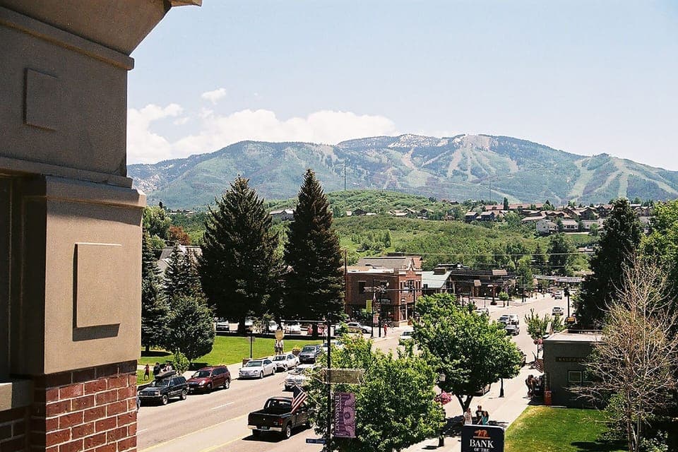 Alpenglow-Condominiums-01