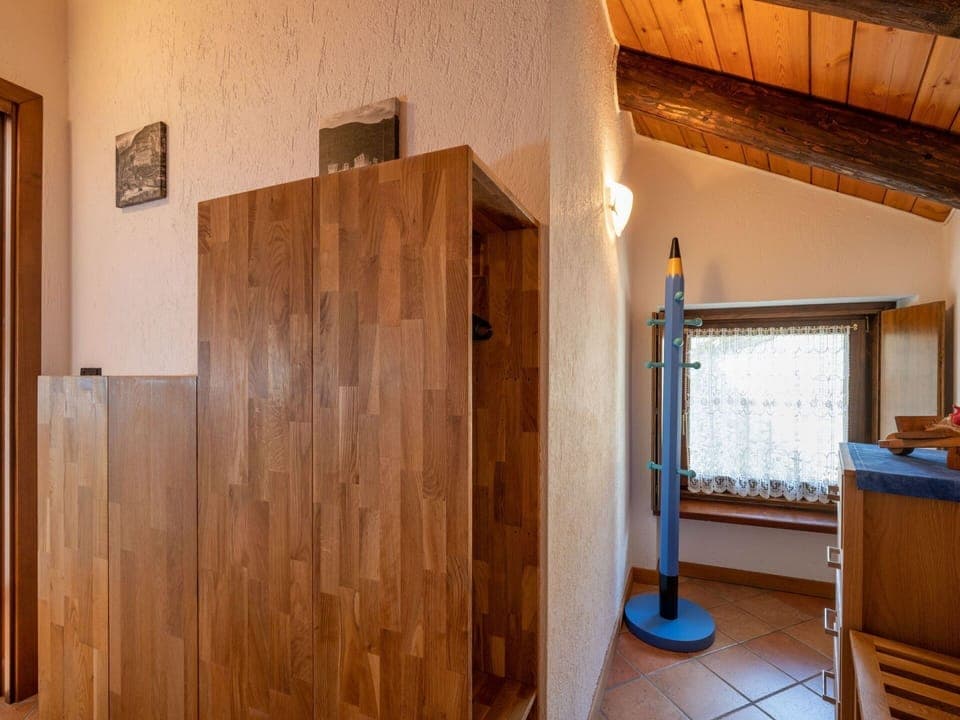 Wood, Interior Design, Floor, Wood Stain, Flooring, Hardwood, Ceiling, Plywood, Varnish