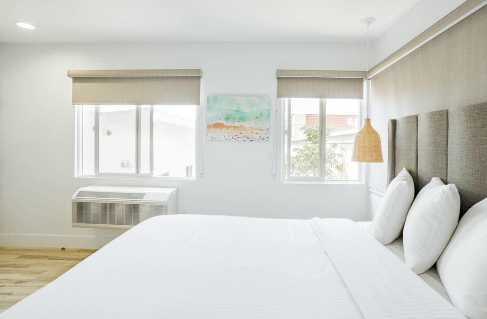 DK - Deluxe Room, 1 King Bed, Non Smoking image 9