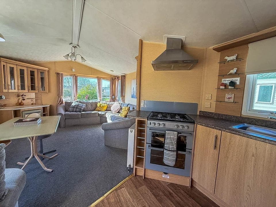 For a memorable family on holiday experience, Southview Holiday Park offers everything from a cosy kitchen area of a caravan to proximity to the stunning Skegness in Lincolnshire coastline.