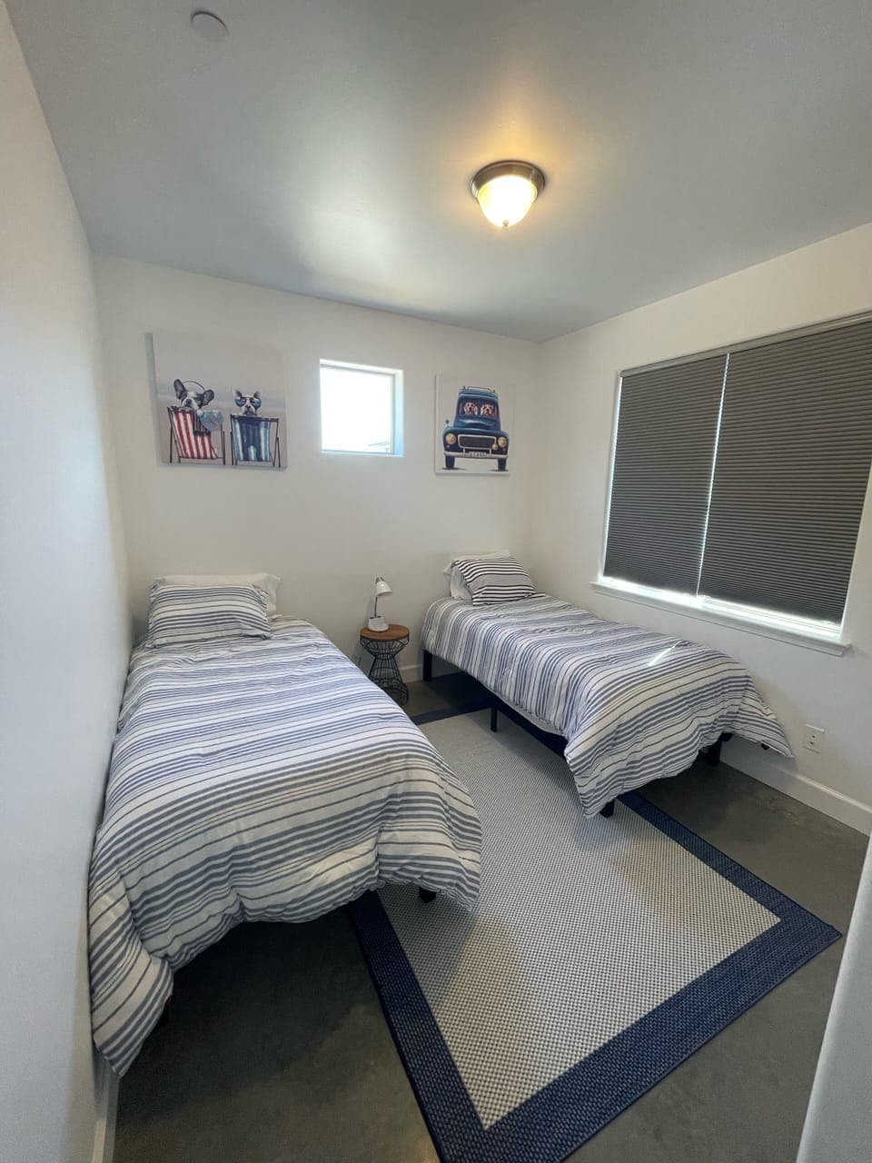 3rd bedroom with two twin beds