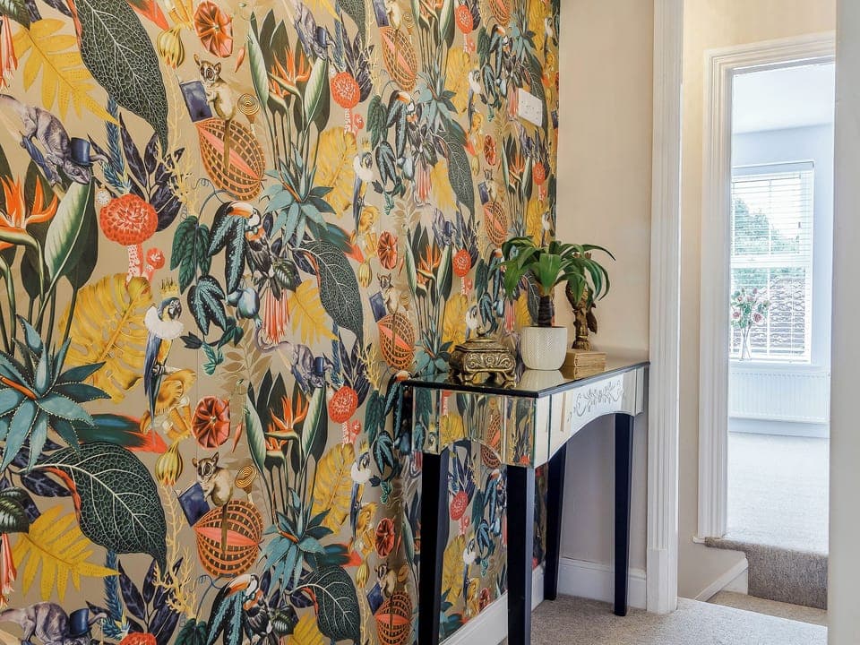 Hallway | Twoo Hoots, Holt