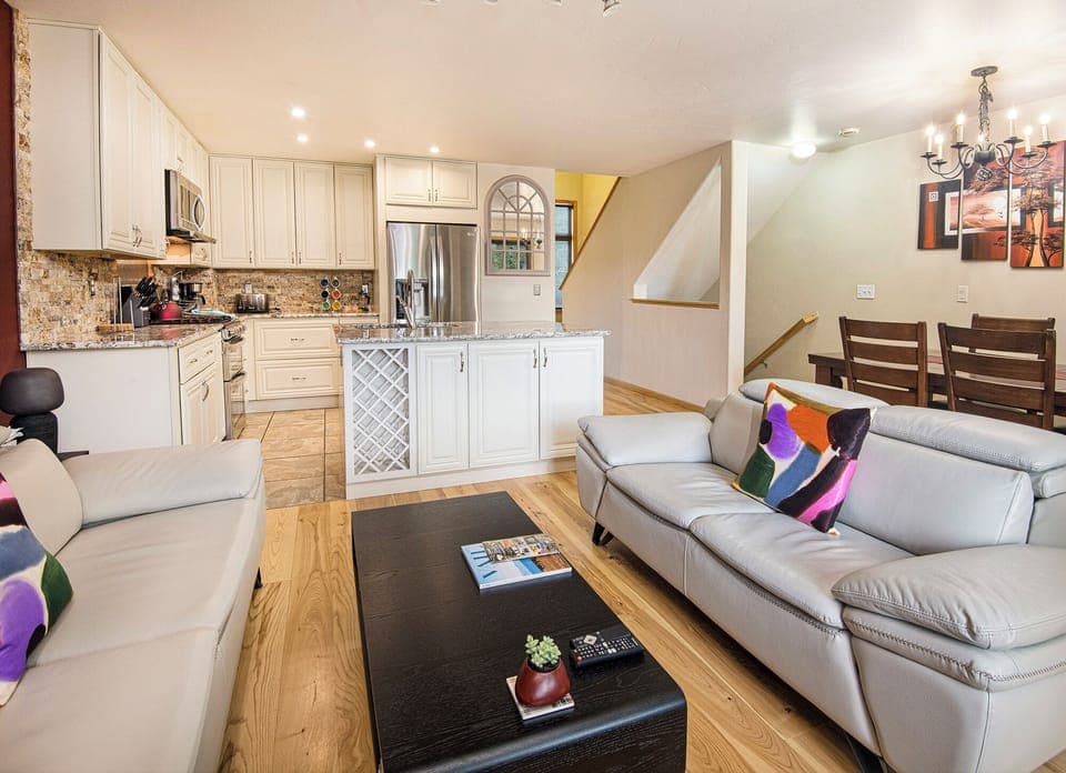 Living room/Kitchen