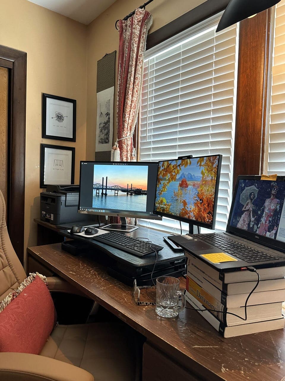 Working from home station - adjustable desk 