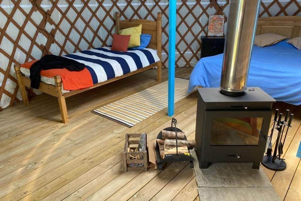 Sycamore sleeps three comfortably in one double bed and one single bed