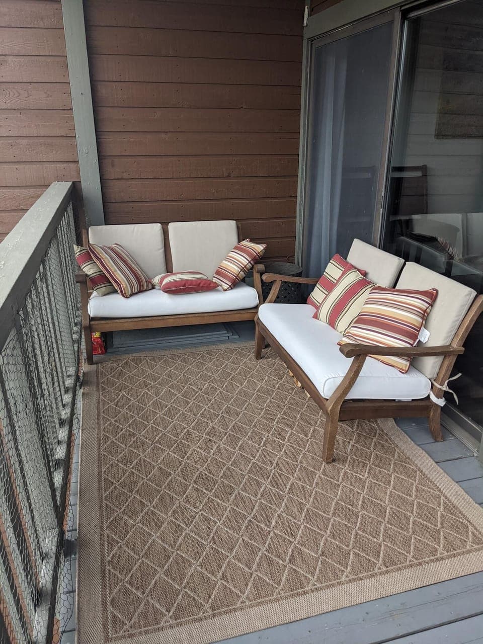 balcony