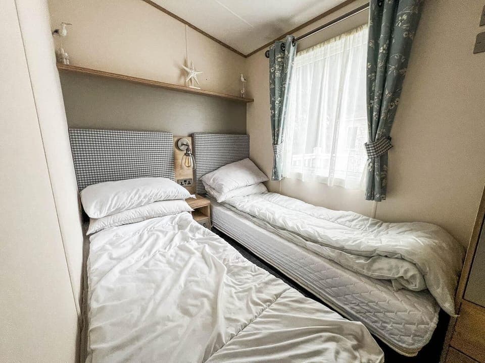 Spend your UK family holiday exploring Jimmy’s Farm and Clacton Pier, then return to the peaceful surroundings of Weeley Bridge Holiday Park for a cosy night sleep in your caravan.
