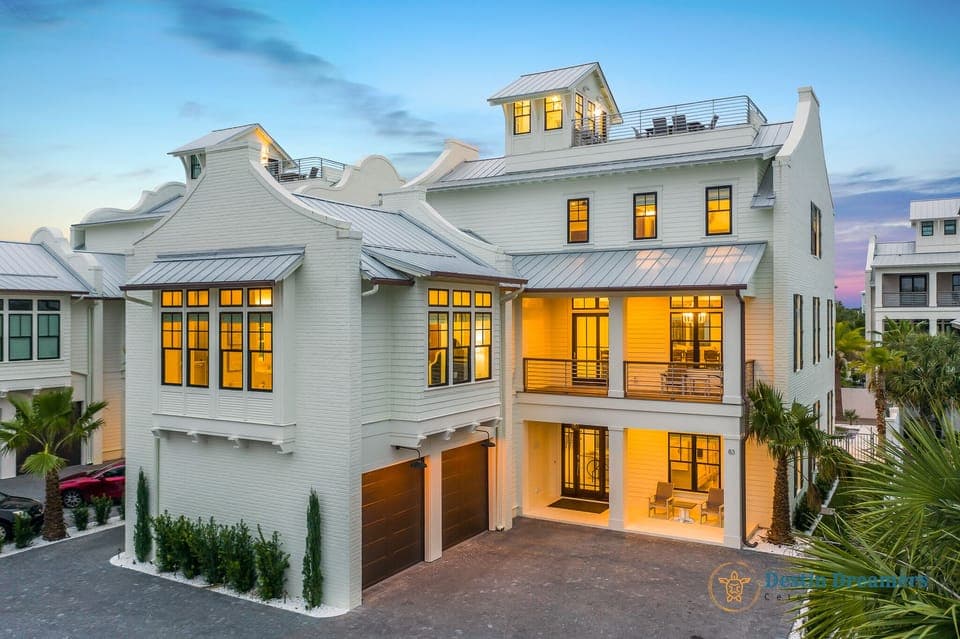 Sapphire Shores - Exterior Front View