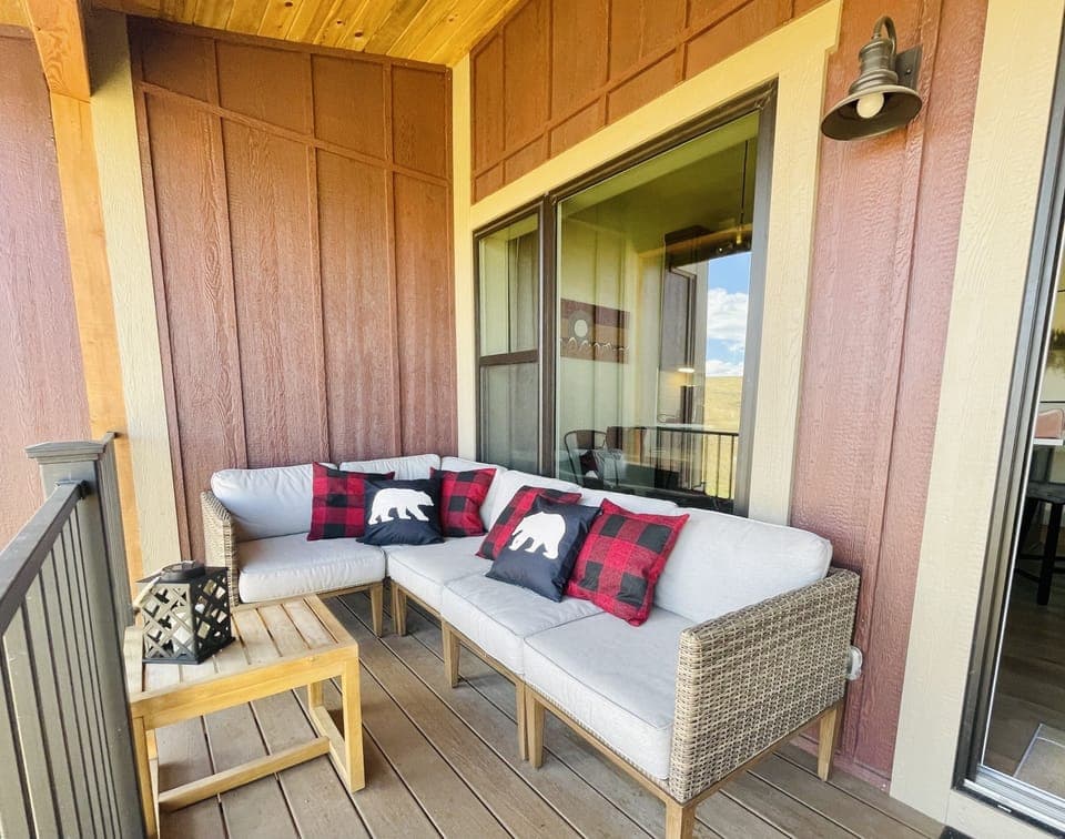 Private Deck