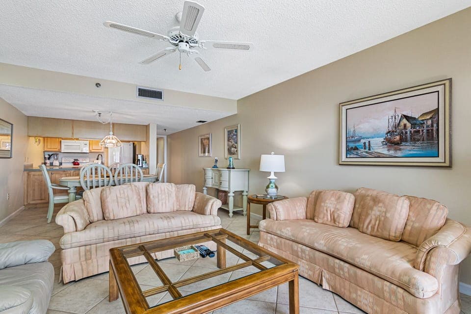 17450GulfBlvdRedingtonShores205-30