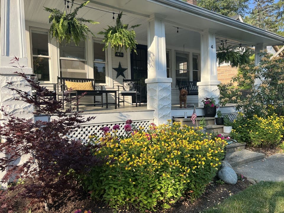 Front yard garden beds🌻🌷🌼🌺