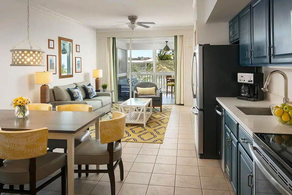 Fully equipped kitchen, dining area for six.