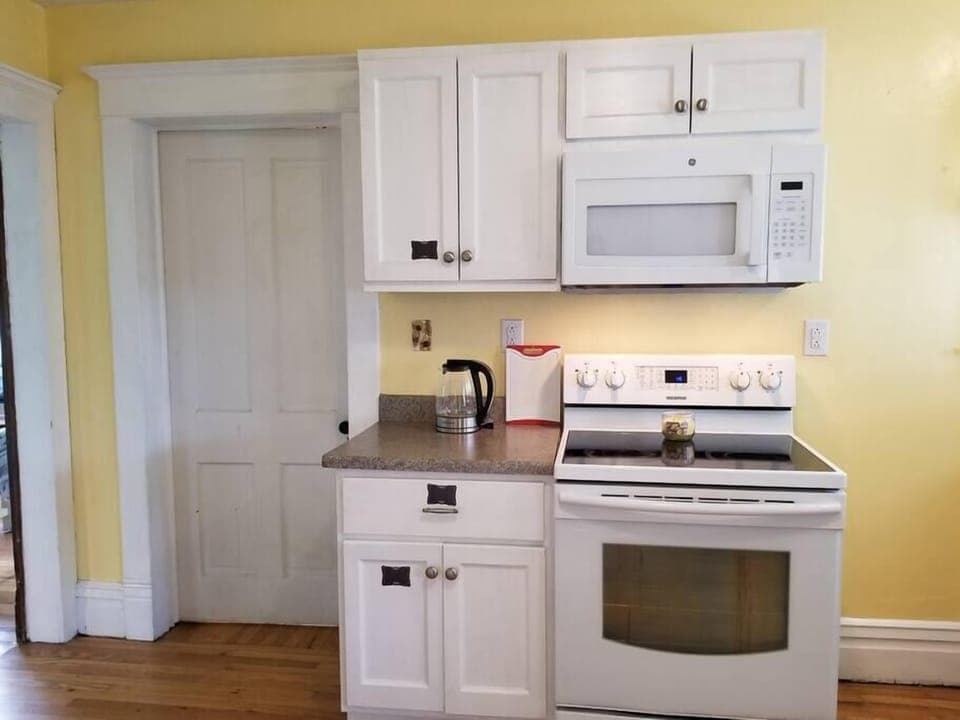 Kitchen view 3