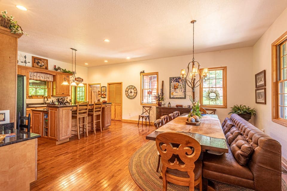 Kitchen/Dining Room