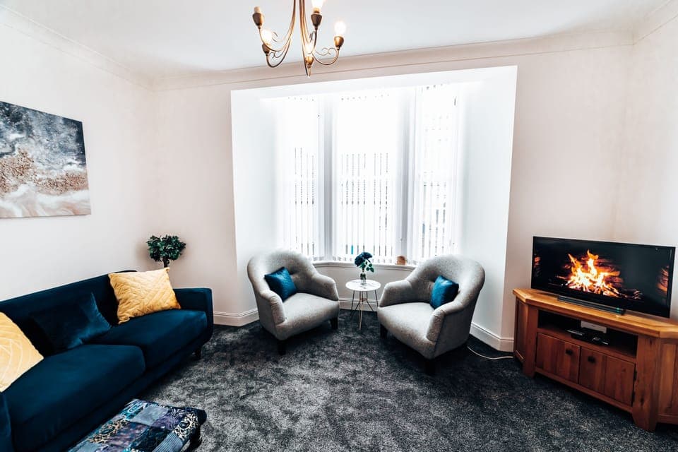 Living Room / Lounge