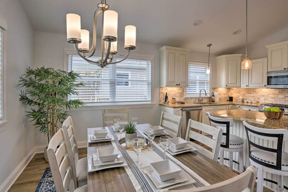 Dining Area | Dishware & Flatware