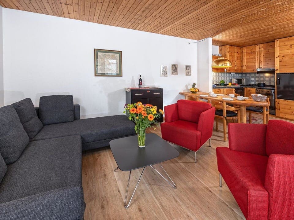 Furniture, Couch, Property, Picture Frame, Flower, Table, Comfort, Living Room, Wood, Interior Design