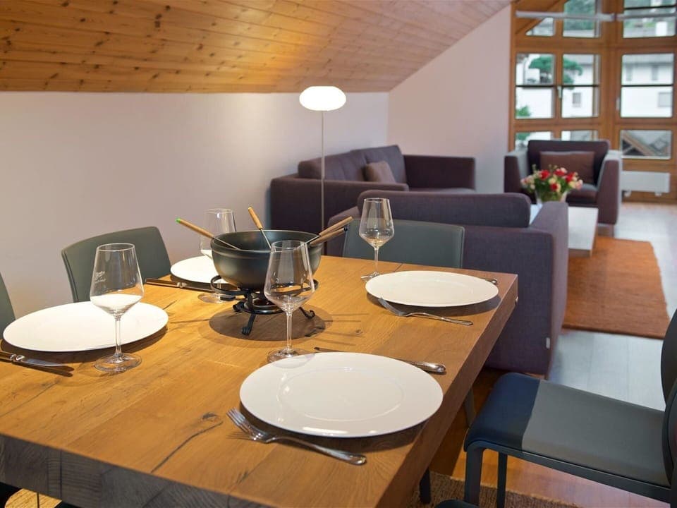 Table, Furniture, Building, Chair, Couch, Wood, Interior Design, Architecture, Dishware, Living Room