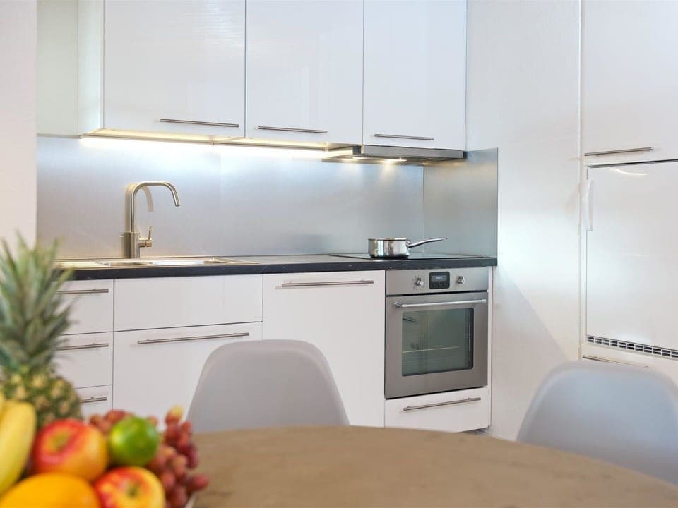 Cabinetry, Countertop, Property, Kitchen Sink, Sink, Kitchen, Kitchen Appliance, Kitchen Stove, Home Appliance