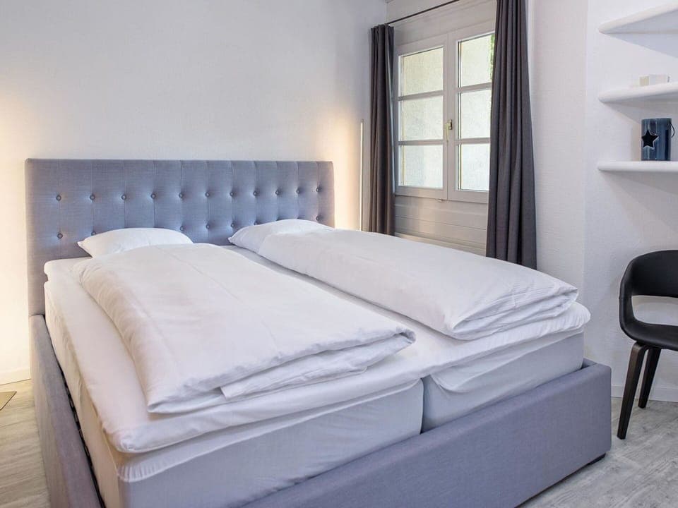 Furniture, Comfort, Building, Bed Frame, Wood, Textile, Window, Shade, Interior Design, Bed