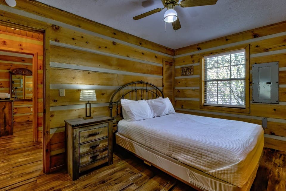 Cabin at 257 Black Mash Hollow Rd Townsend TN