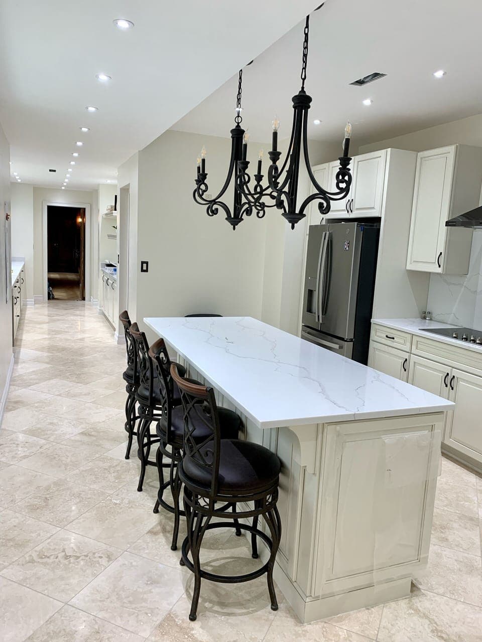 Brand-new fully equipped kitchen