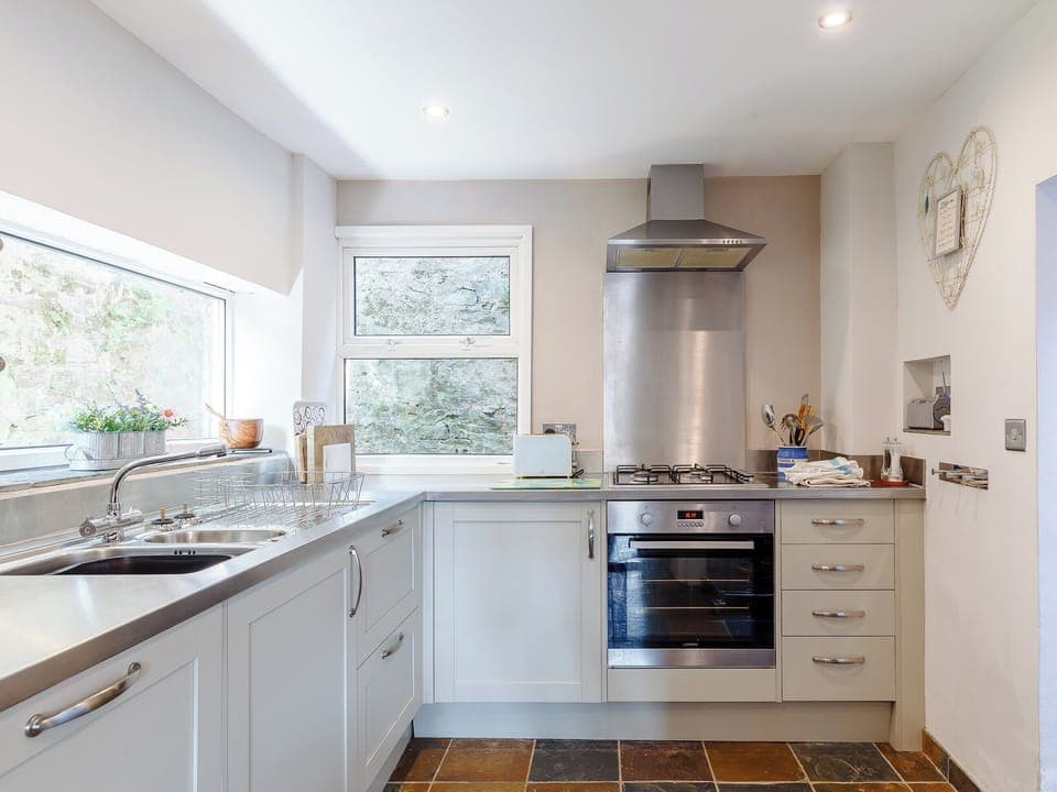 Kitchen | Tell Tails, Victoria Road