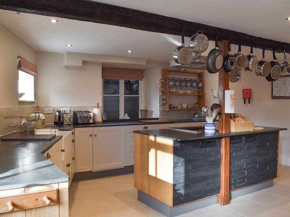 Well equipped kitchen/diner | Letterbox Cottage, Far Sawrey