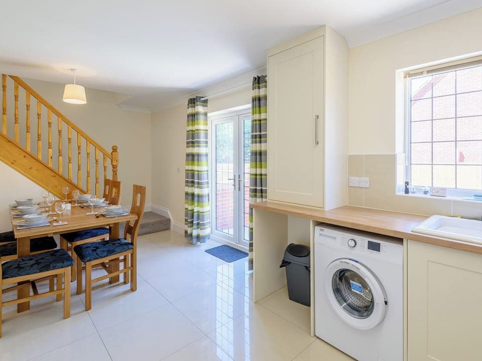 Kitchen/diner | 5 Dawson Park - Dawson Holiday Homes, Mablethorpe