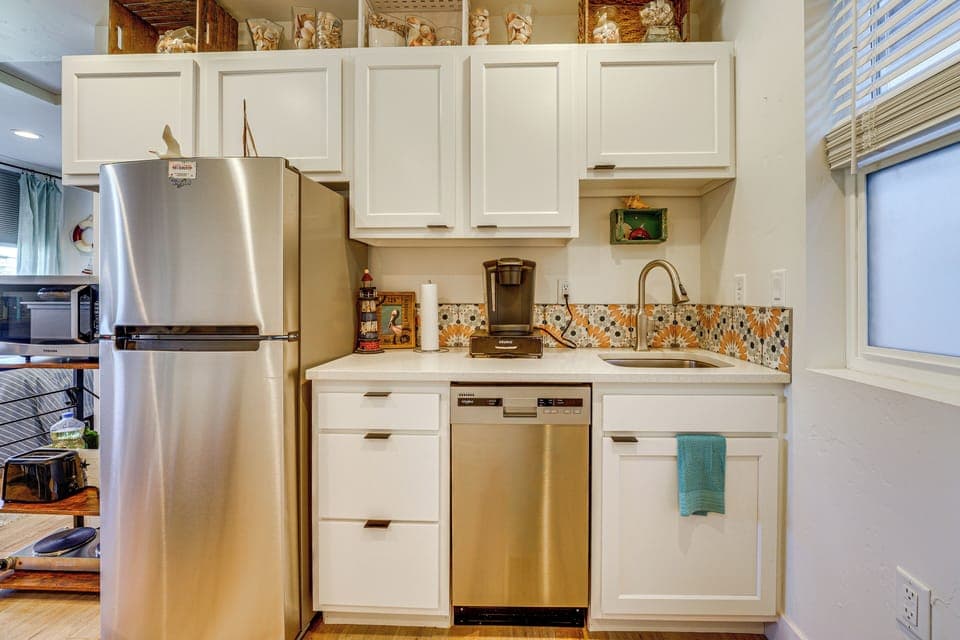 Kitchenette | Complimentary Coffee