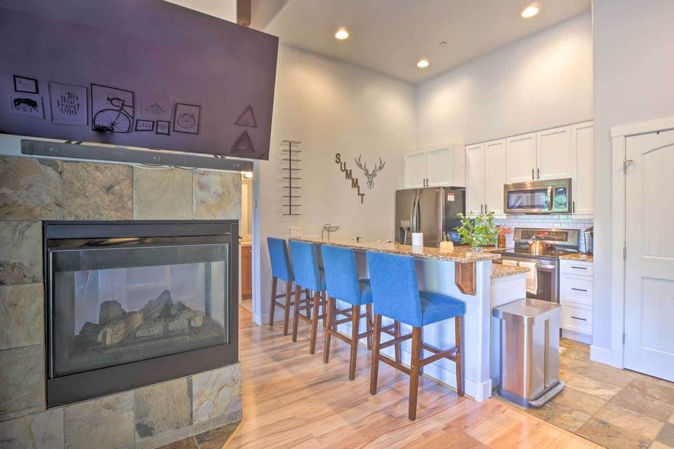 Living Room | Kitchen