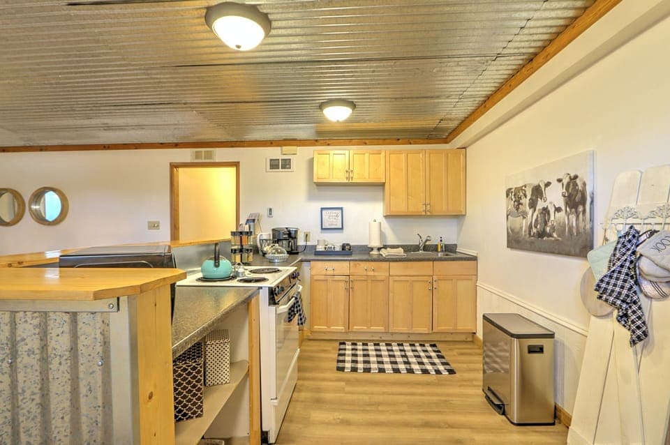 Beautifully appointed kitchen.  Everything you need to make a yummy breakfast!
