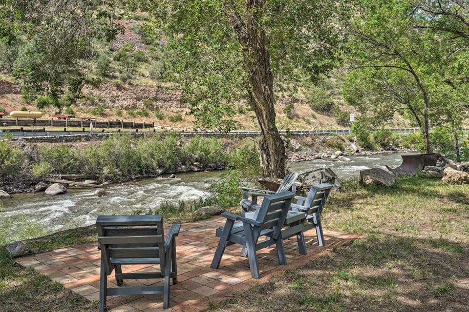 Cotopaxi Vacation Rental | 6BR | 2BA | 2 Levels | Step-Free Access | 1,700 Sq Ft