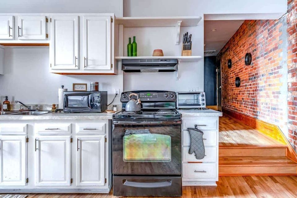 Featured in International Best Selling Book "HOSPITABLE HOSTS"