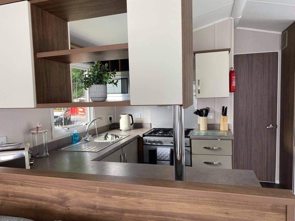 We supply complimentary tea and coffee 