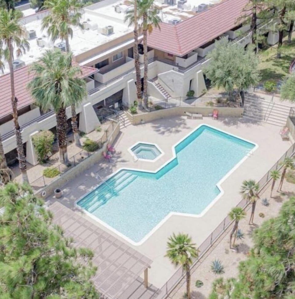 Community pool