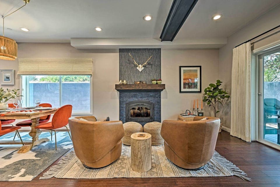 Living Room | USB Outlets | Board Games