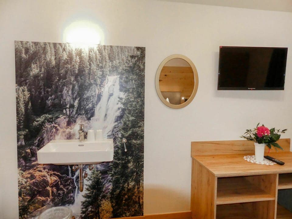 Property, Building, Table, Paint, Plant, Wood, Interior Design, House, Rectangle, Flower