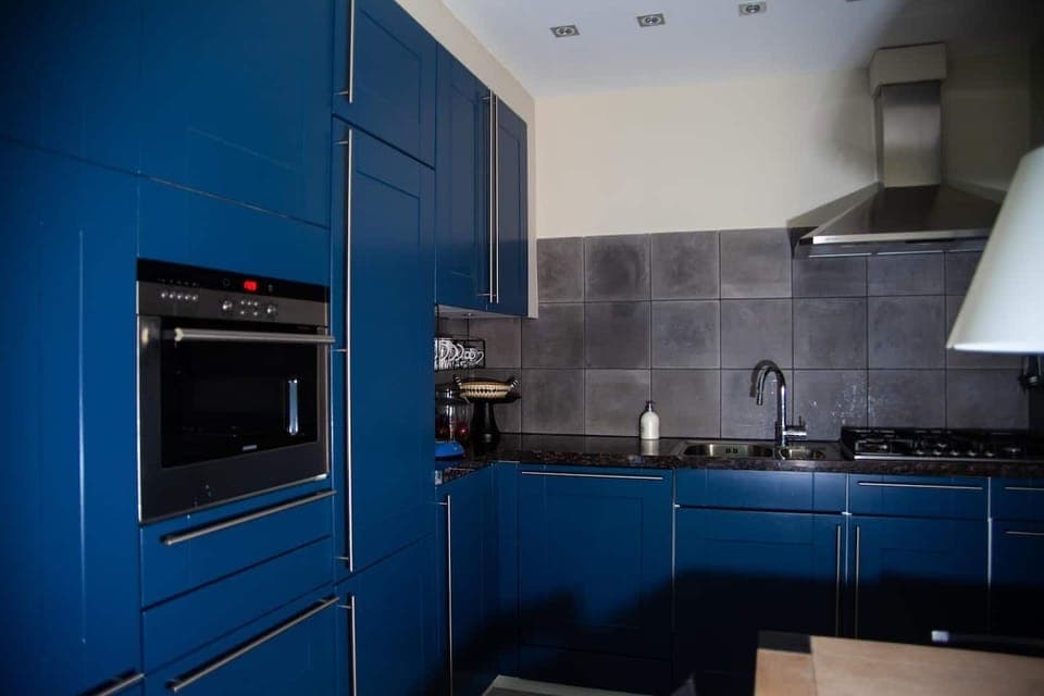 Equipped kitchen with dishwasher, combi microwave-oven, 5 burner stove, toaster.