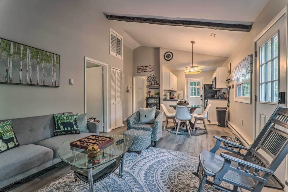 Living Room | Pet Friendly