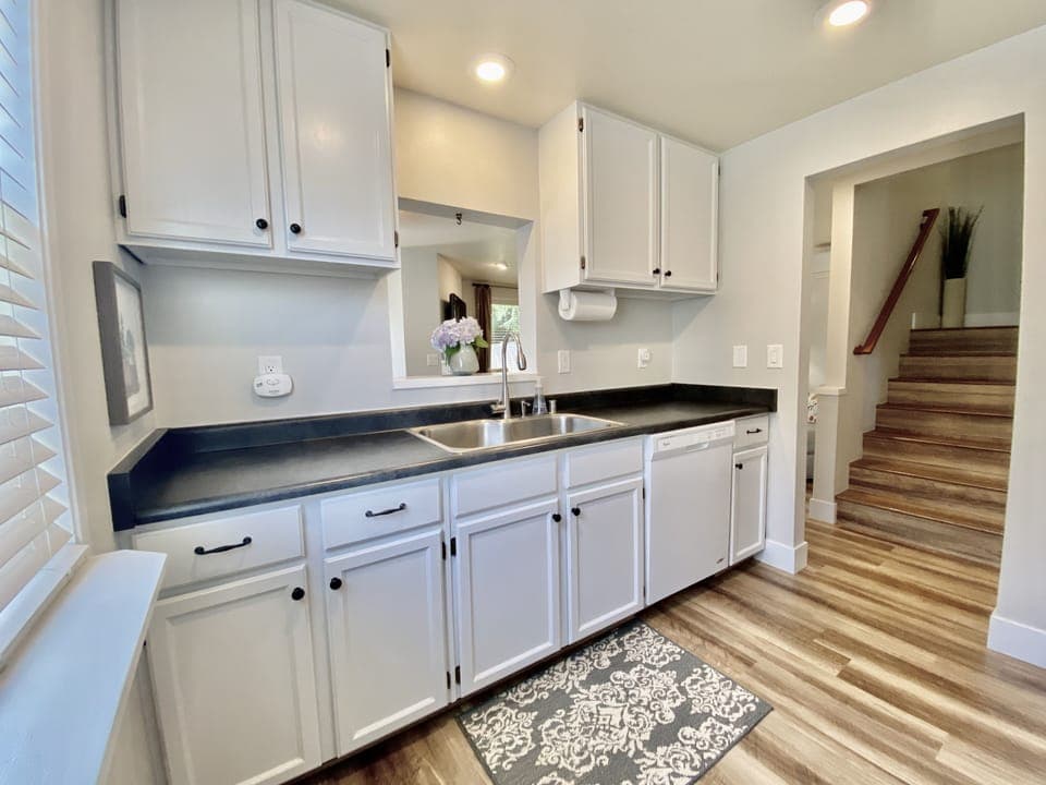 Full kitchen with all amenities.