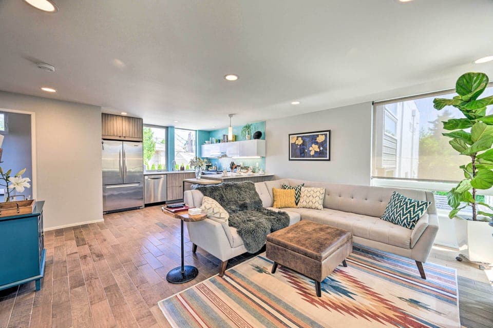 Living Room | Free WiFi