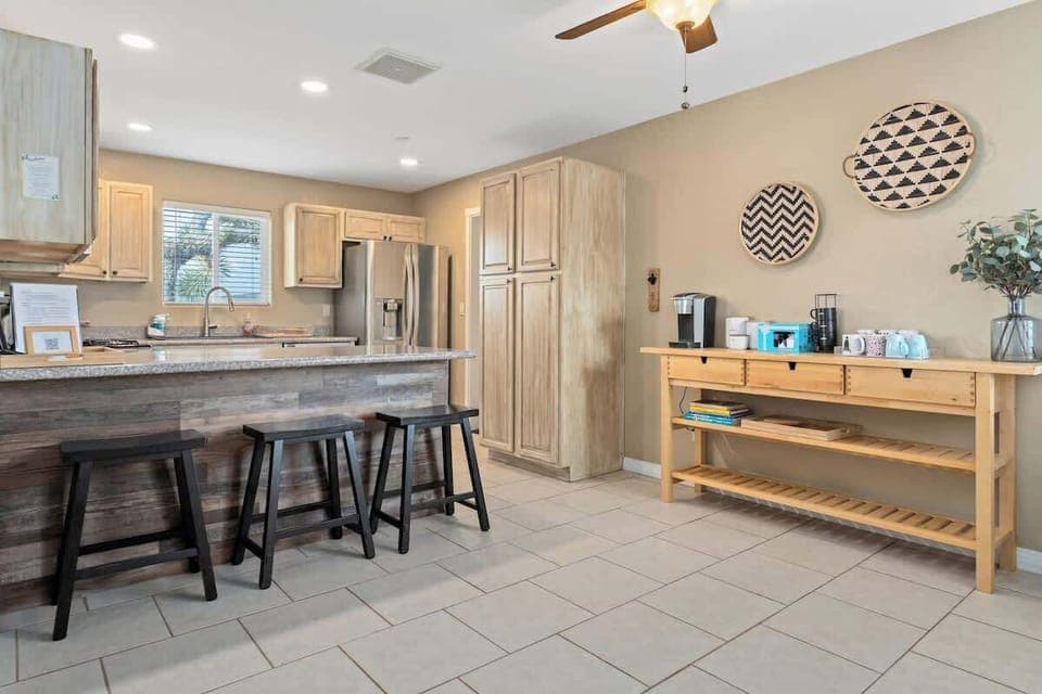 You can either eat your meals by the kitchen counter/bar, drink your coffee, or even bring your laptop with you to check on some work emails while on vacation. The possibilities are endless because we want you to do anything that will feel like home.