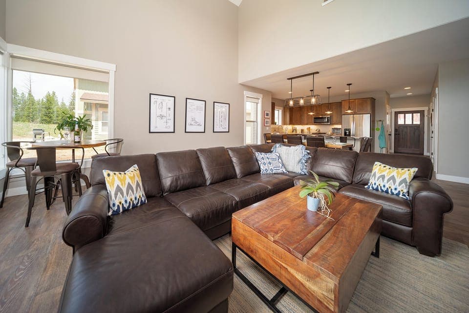 SWP 71 Alder Brook living room