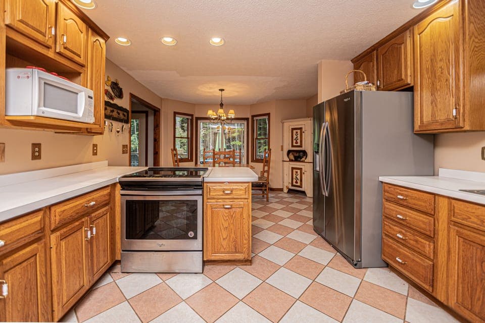 Full Kitchen
