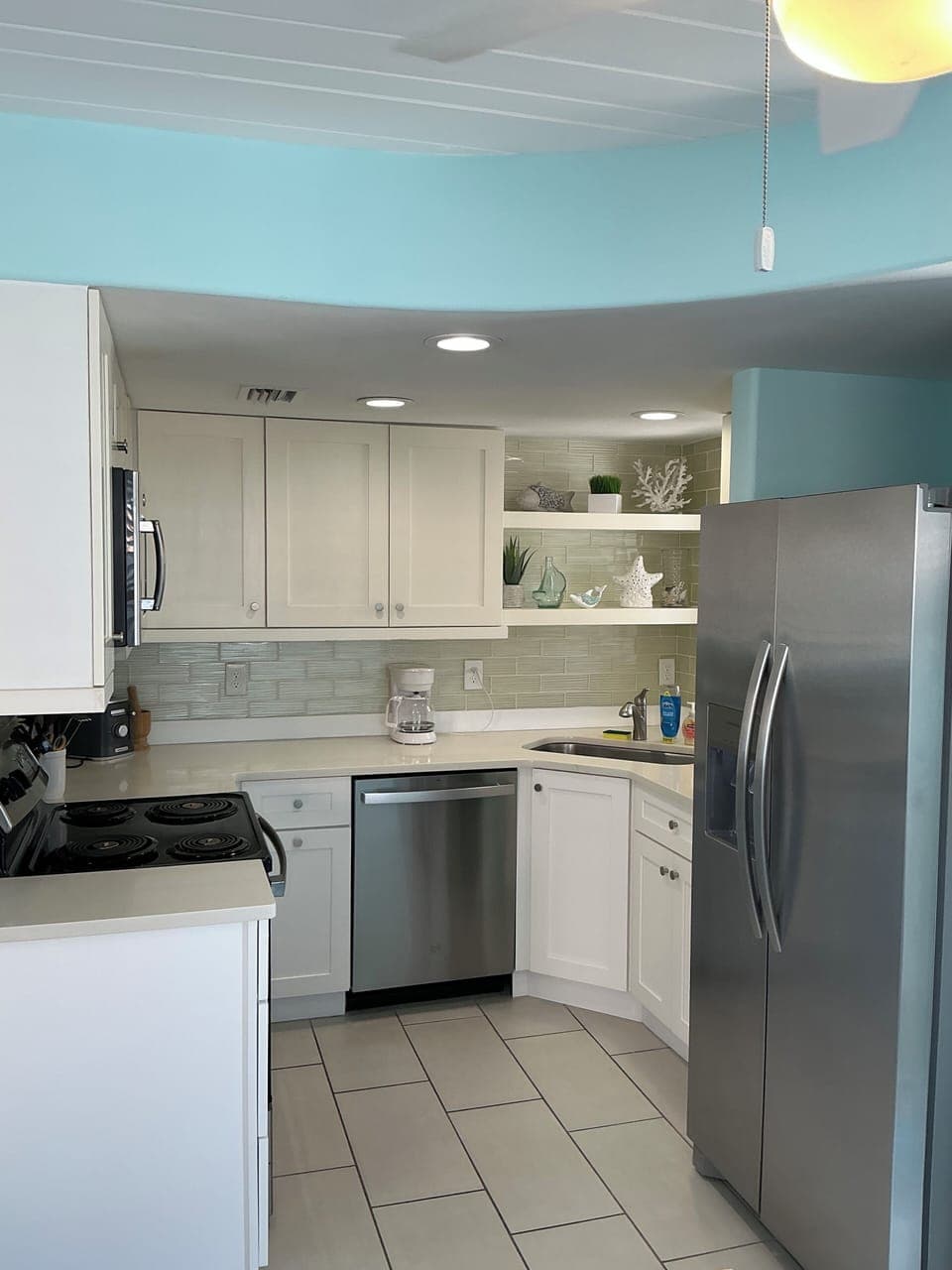 Side B full kitchen