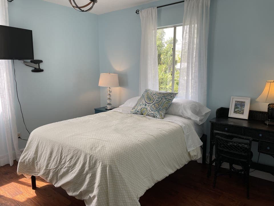 Upstairs Bedroom 4
