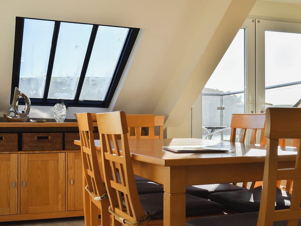 Great dining area with lots of natural light | Upper Sheldon House, Salcombe